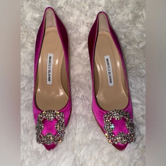 NEW MANOLO BLAHNIK Hangisi 90 crystal-embellished satin Purple pumps sz 35.5 - Picture 3 of 14